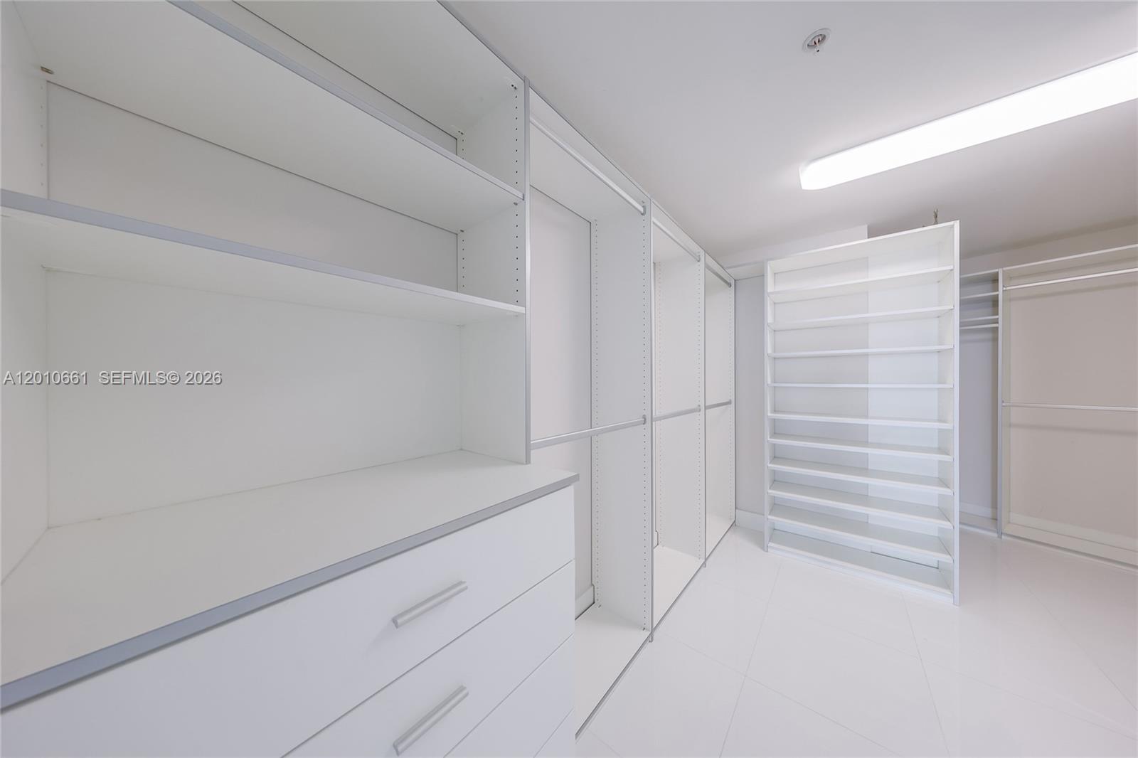 92 Southwest 3rd Street, Unit 5202 Miami, FL 33130 - Photo 14 of 27 a view of walk in closet