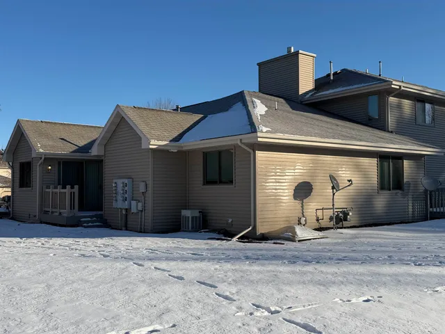 $224,900 | N4140 Pine Street, Unit 1, Brodhead, WI 53520