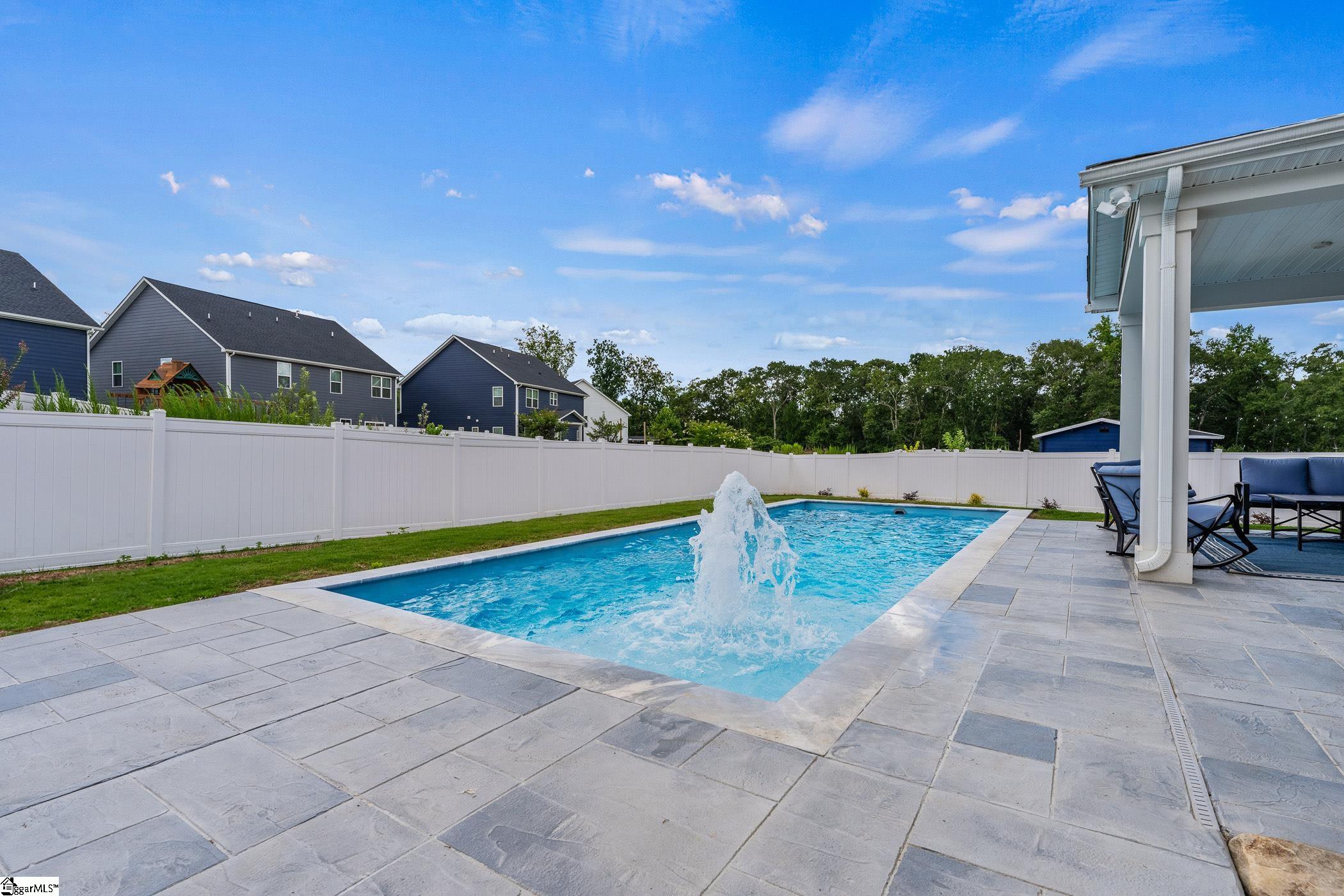 9 Inoko Place Greenville, SC 29607 - Photo 4 of 34 Gallery Image 4