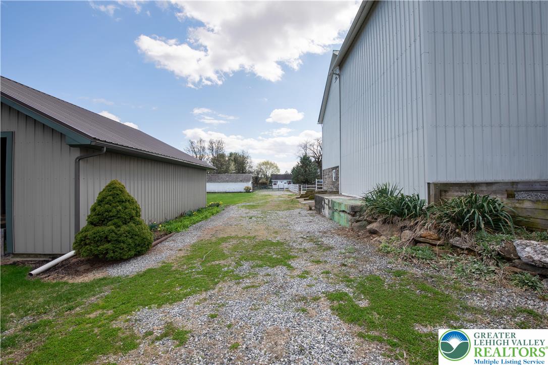 4006 Hecktown Road Bethlehem, PA 18020 - Photo 65 of 100