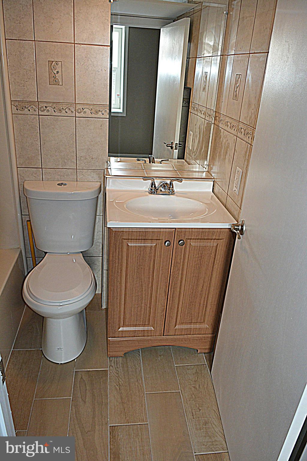 2524 Wentworth Road Baltimore, MD 21234 - Photo 8 of 12 Bath