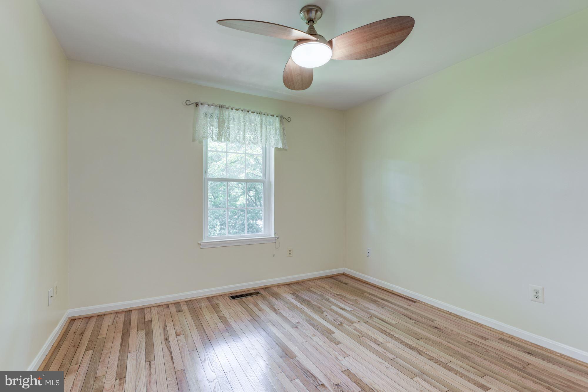 2206 Golf Course Drive Reston, VA 20191 - Photo 17 of 30 Bedroom3
