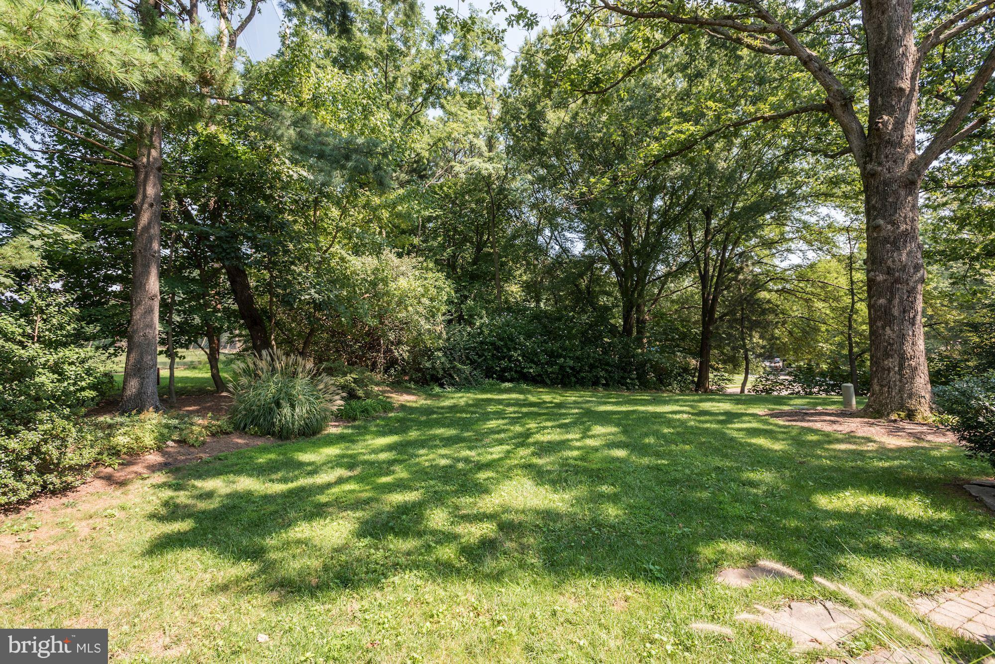 2206 Golf Course Drive Reston, VA 20191 - Photo 26 of 30 Exterior (Rear)