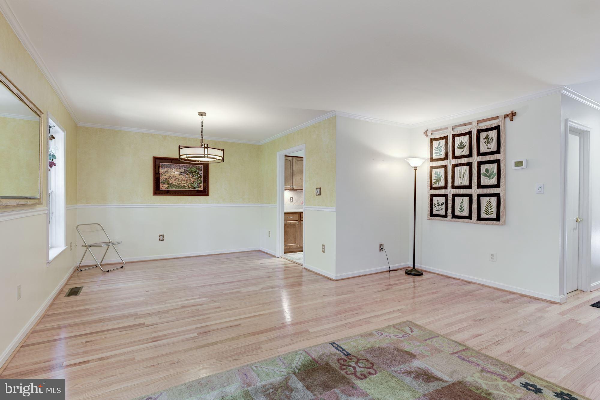 2206 Golf Course Drive Reston, VA 20191 - Photo 4 of 30 Dining Room
