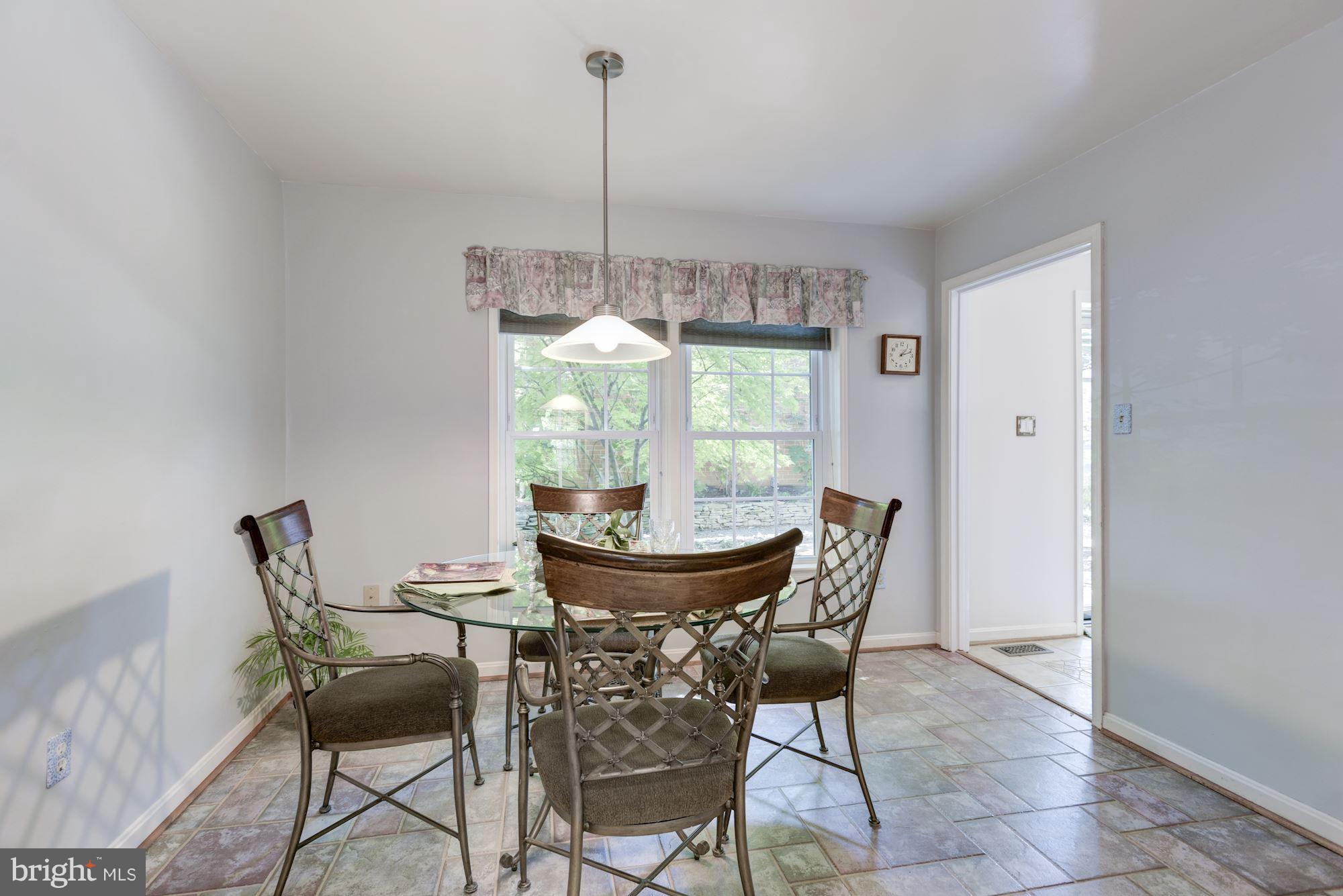 2206 Golf Course Drive Reston, VA 20191 - Photo 9 of 30 Breakfast Nook