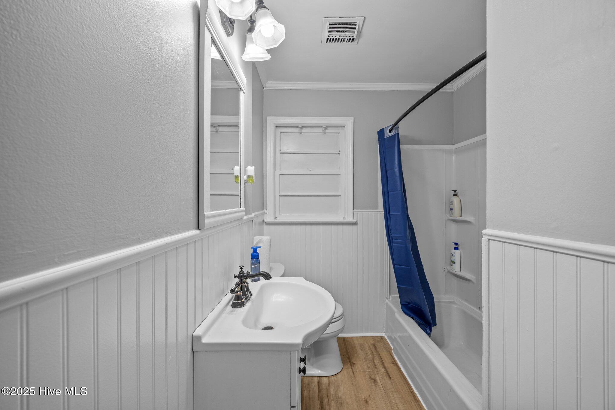 116 Jackson Street Washington, NC 27889 - Photo 5 of 15 bathrrom jackson st