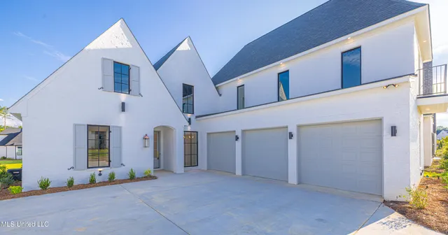 $749,000 | 464 Whittington Circle, Madison, MS 39110