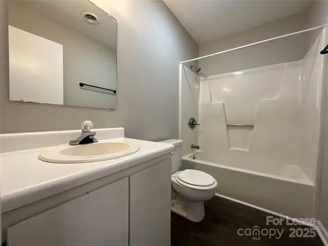 $895 | 201 Arthur Drive, Unit I, Thomasville, NC 27360