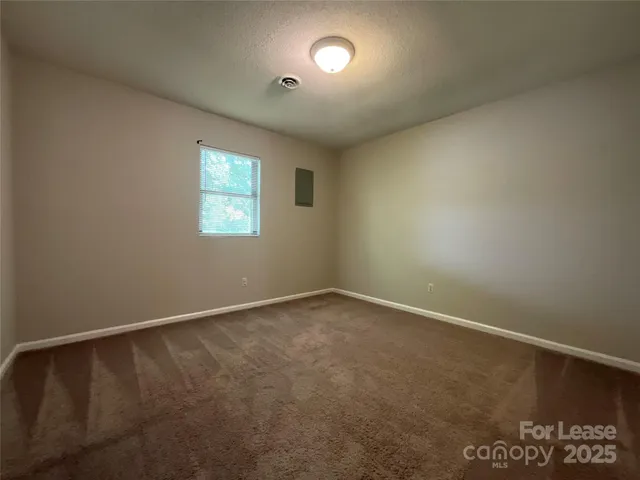 $895 | 201 Arthur Drive, Unit I, Thomasville, NC 27360