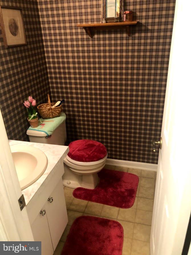 22230 Bull Road Leonardtown, MD 20650 - Photo 11 of 26 half bath, 1st floor