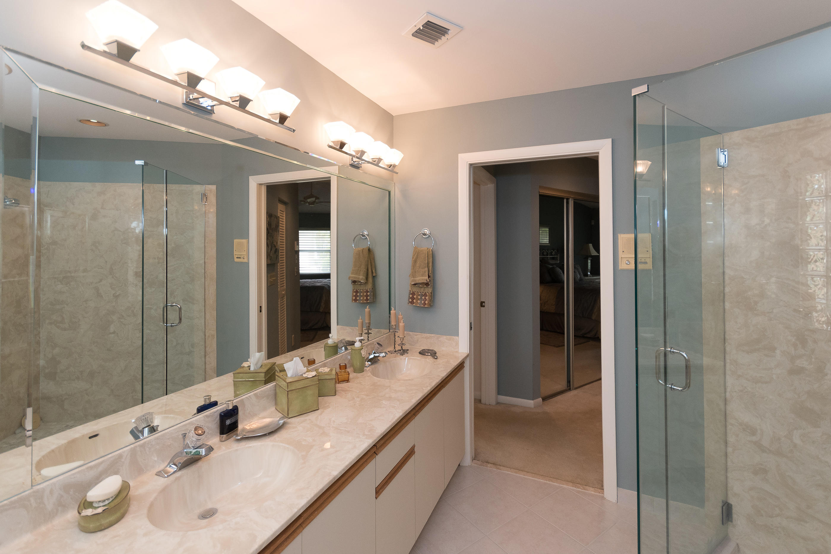 23465 Water Circle Boca Raton, FL 33486 - Photo 13 of 42 Double Sinks