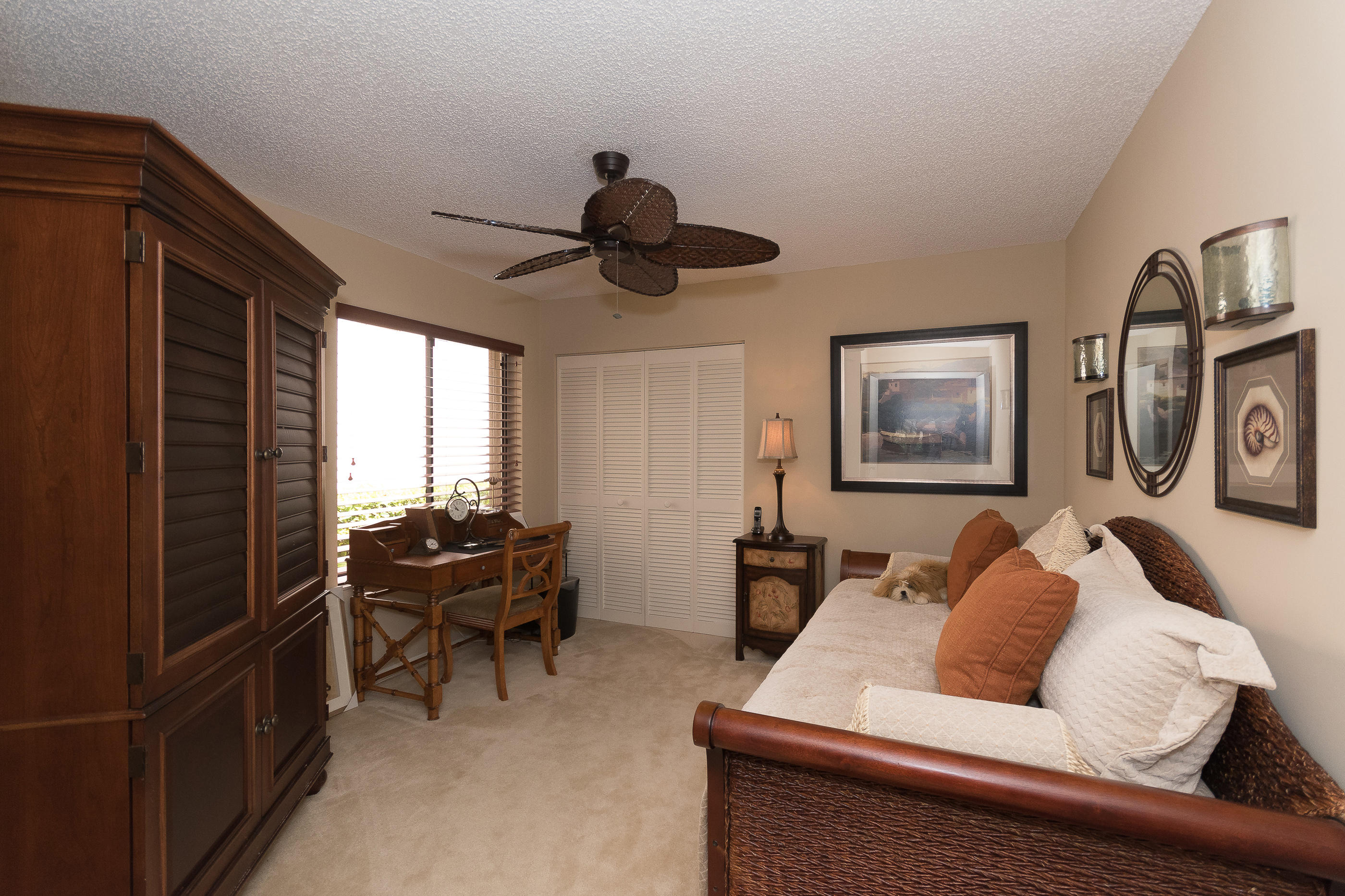 23465 Water Circle Boca Raton, FL 33486 - Photo 15 of 42 Day Bed