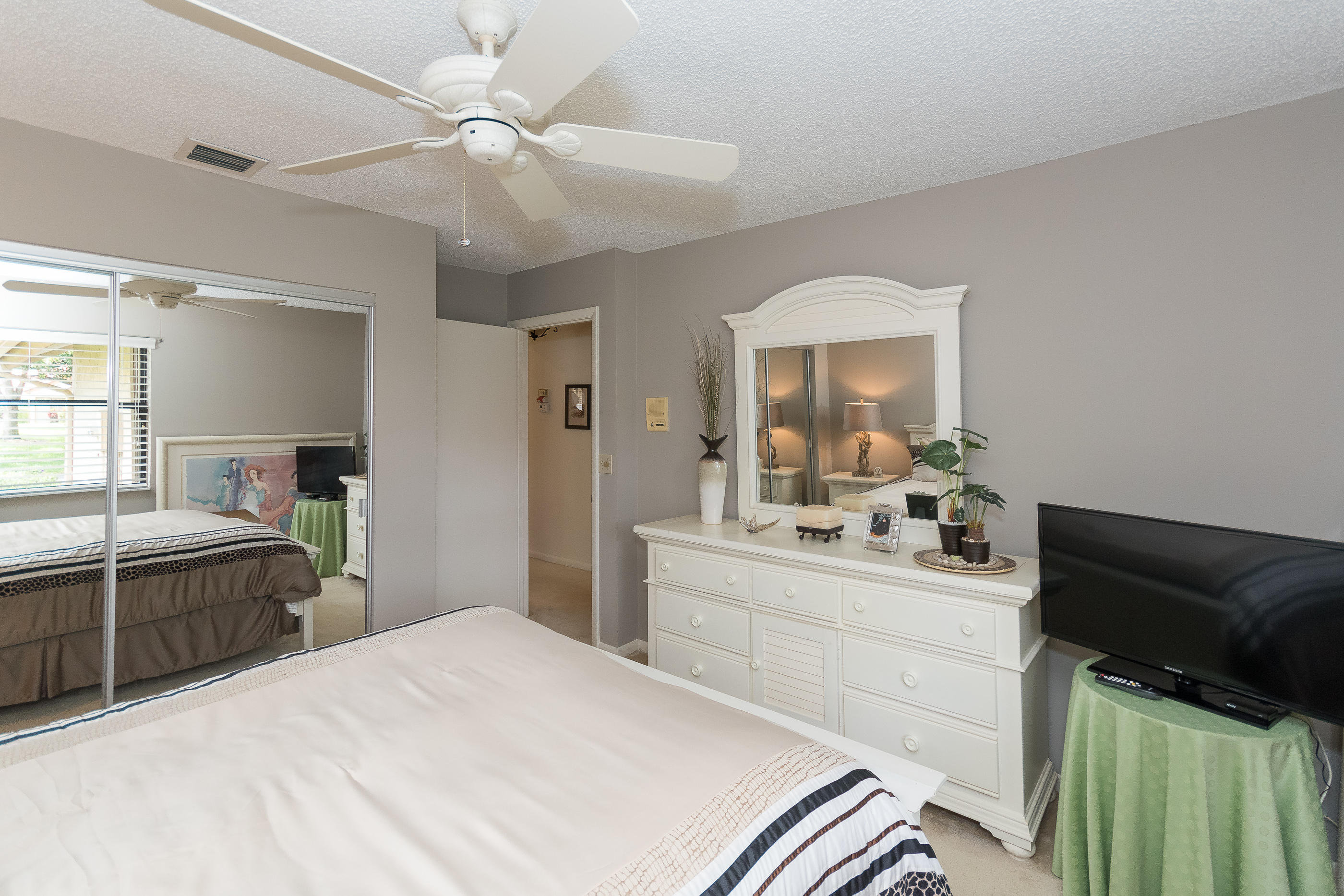 23465 Water Circle Boca Raton, FL 33486 - Photo 27 of 42 Guest Room #2