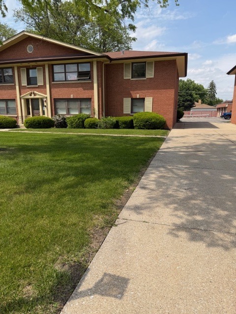 10650 West Cermak Road, Unit 2E Westchester, IL 60154 - Photo 2 of 23
