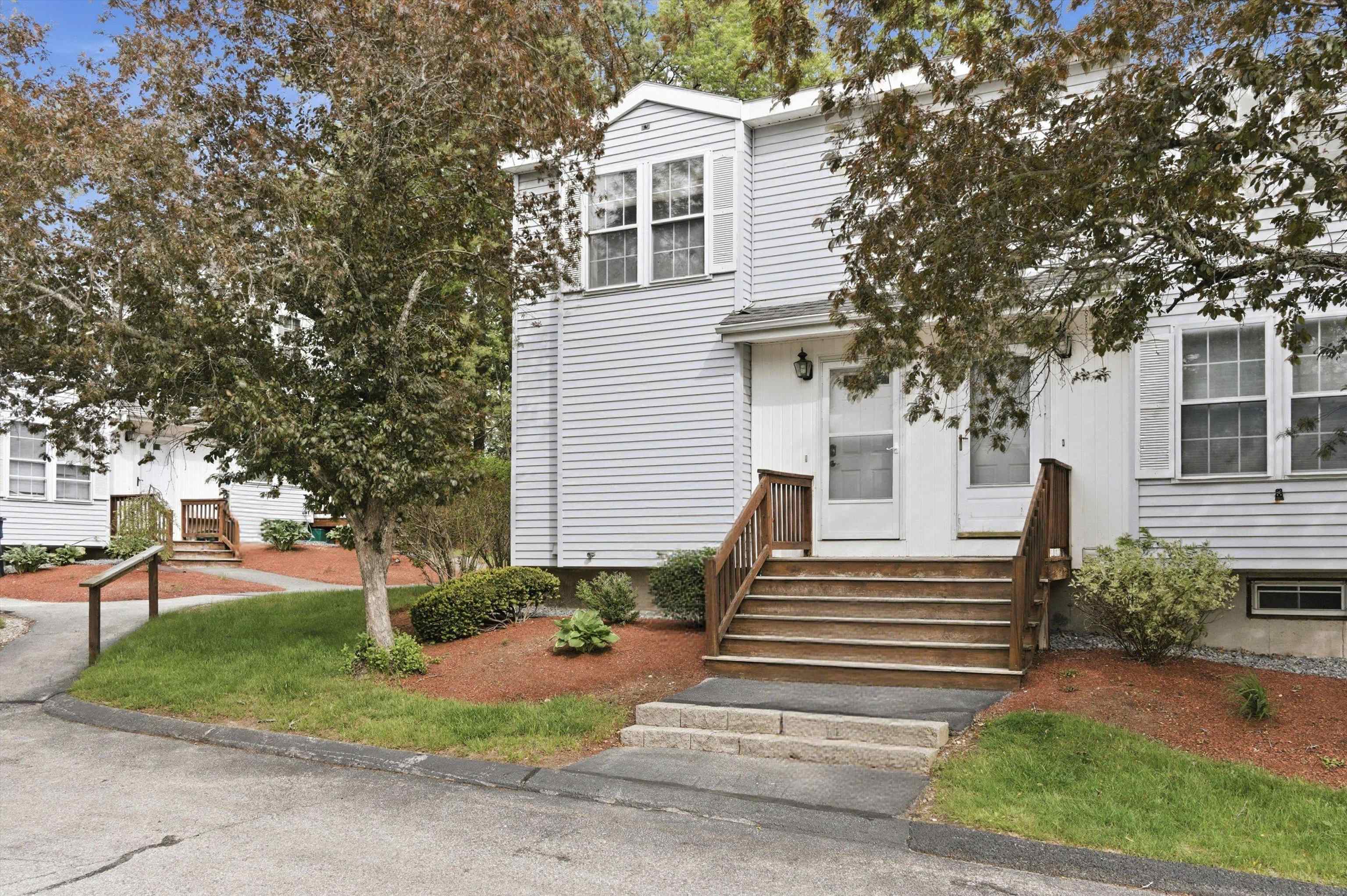 107 Franklin St Extension, Unit 7 Derry, NH 03038 - Photo 2 of 35