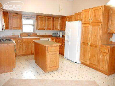 1665 South Morrice Road Owosso, MI 48867 - Photo 3 of 22 20425824-2.JPG
