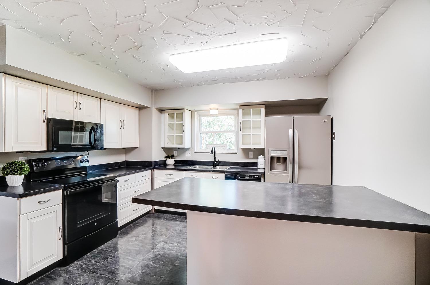 11280 Hanover Road Forest Park, OH 45240 - Photo 3 of 50
