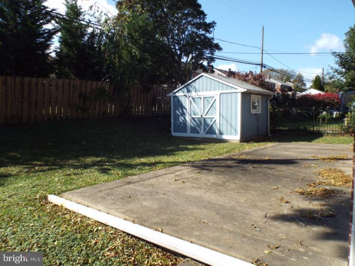 512 Lawrence Road Havertown, PA 19083 - Photo 14 of 15 Back Yard