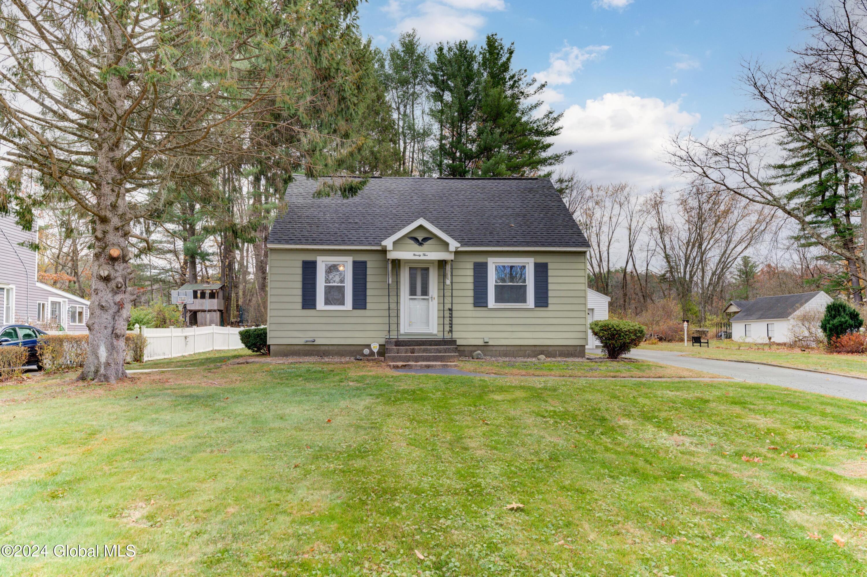 95 Lisha Kill Road Colonie, NY 12205 - Photo 1 of 40 95 Lisha Kill-36