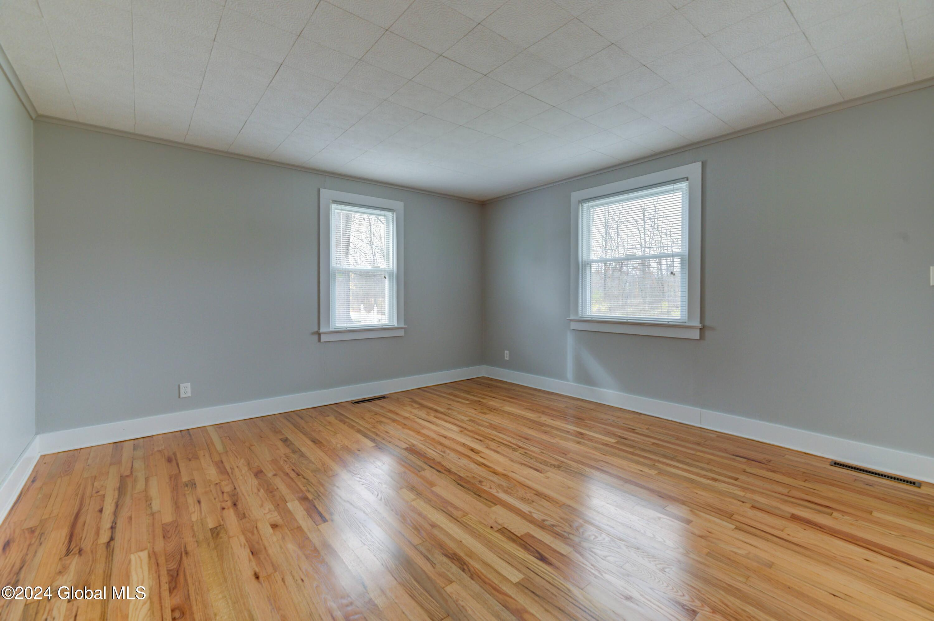 95 Lisha Kill Road Colonie, NY 12205 - Photo 13 of 40 95 Lisha Kill-8