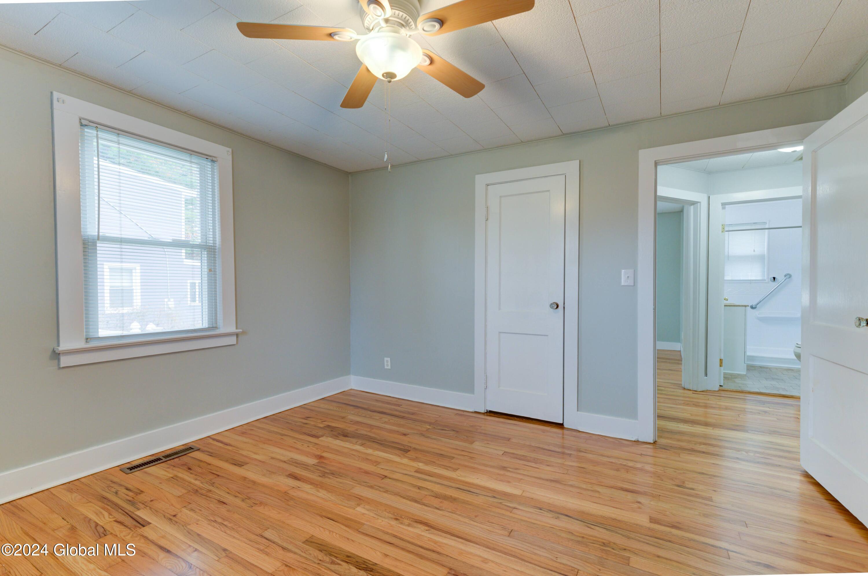95 Lisha Kill Road Colonie, NY 12205 - Photo 22 of 40 95 Lisha Kill-17