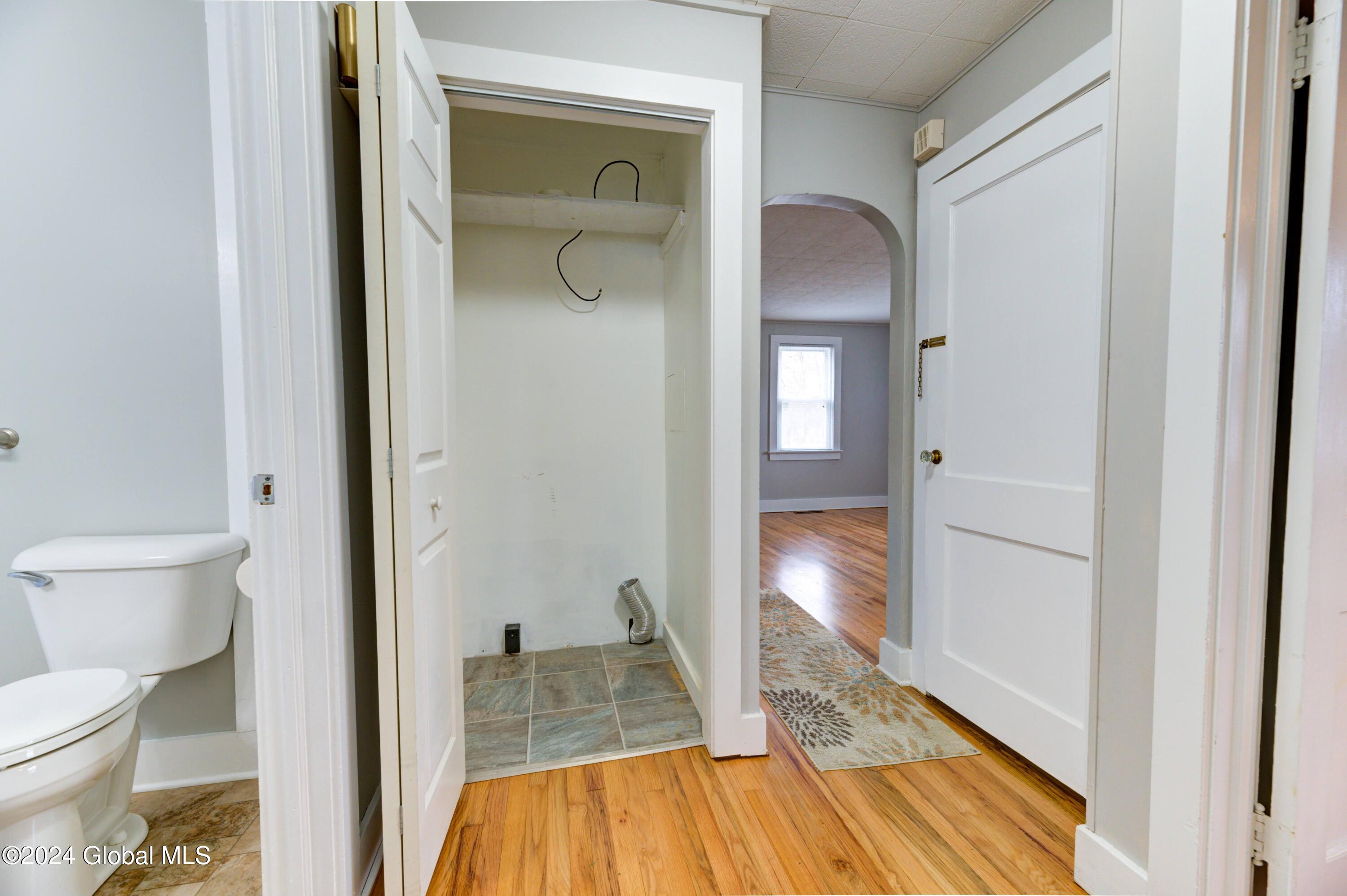 95 Lisha Kill Road Colonie, NY 12205 - Photo 23 of 40 95 Lisha Kill-18