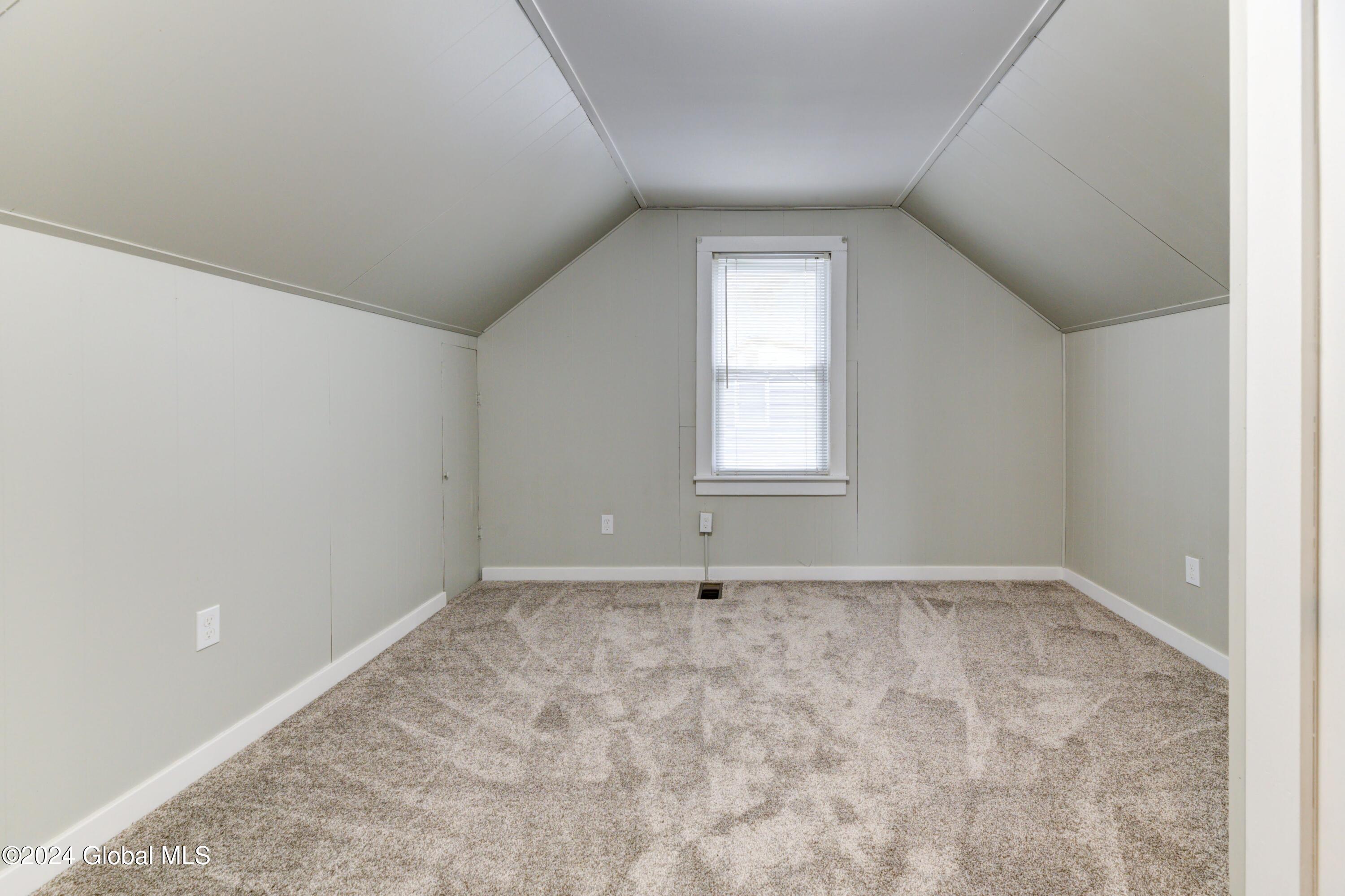 95 Lisha Kill Road Colonie, NY 12205 - Photo 25 of 40 95 Lisha Kill-20