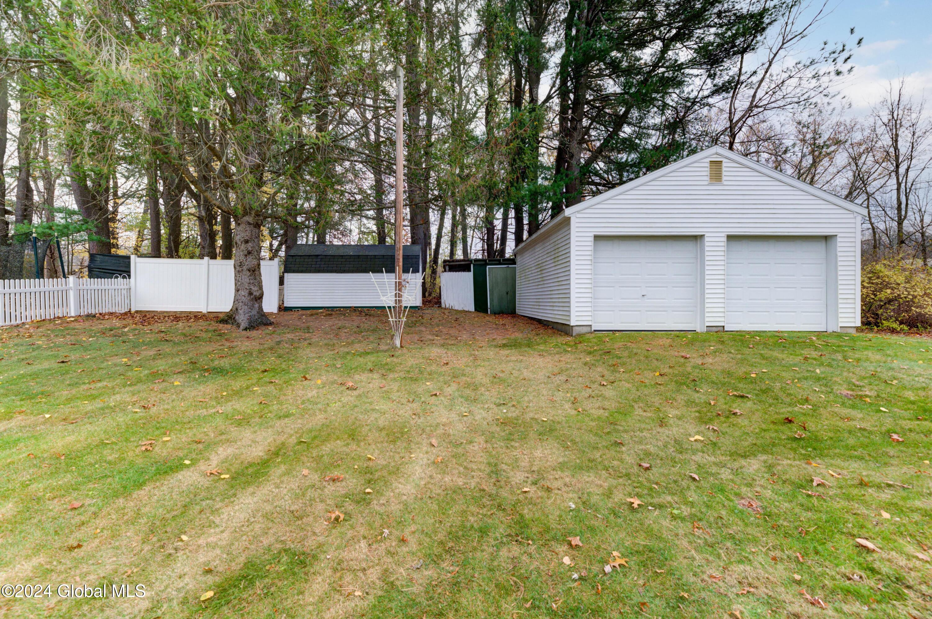 95 Lisha Kill Road Colonie, NY 12205 - Photo 35 of 40 95 Lisha Kill-30