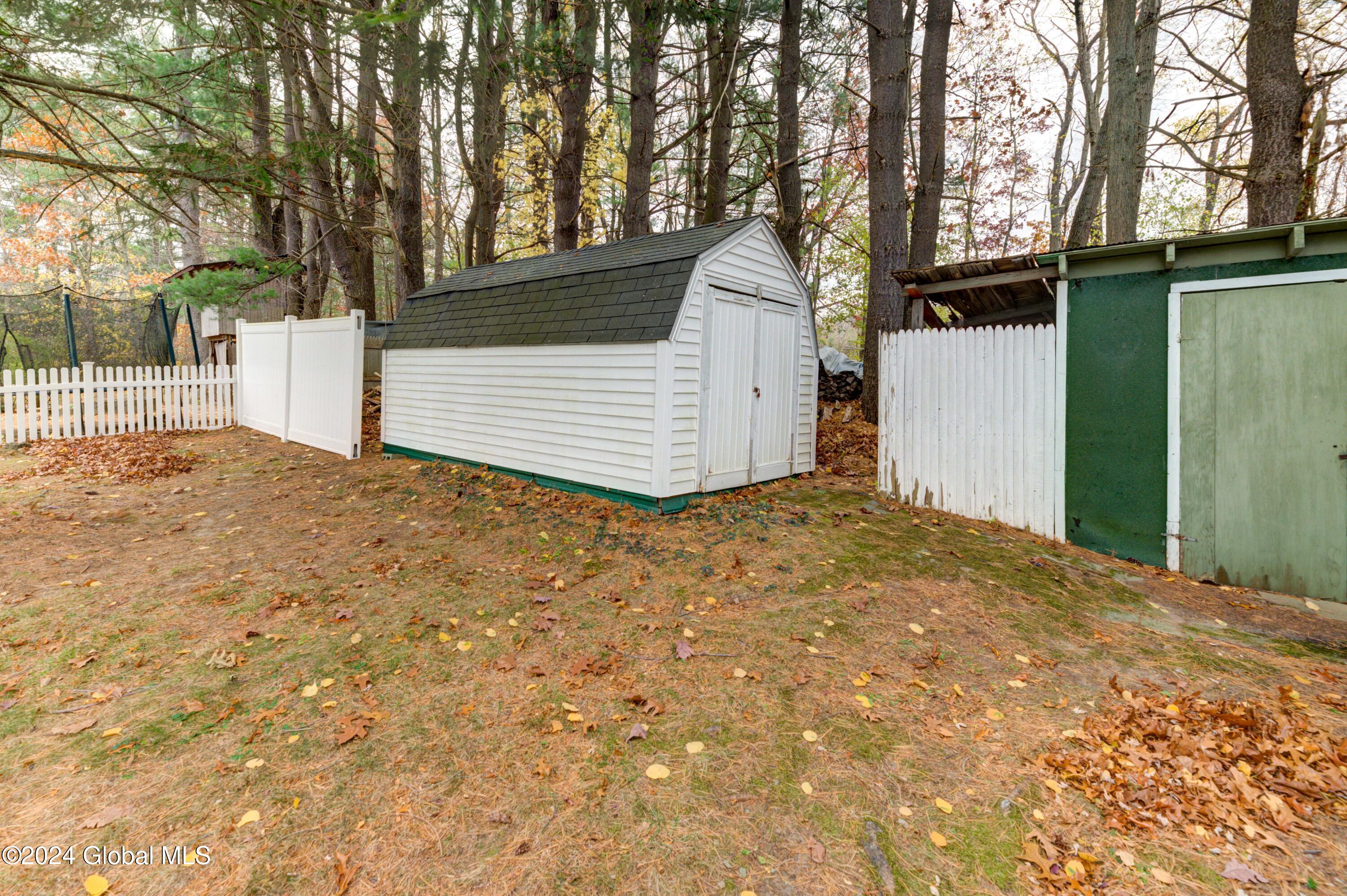 95 Lisha Kill Road Colonie, NY 12205 - Photo 36 of 40 95 Lisha Kill-31