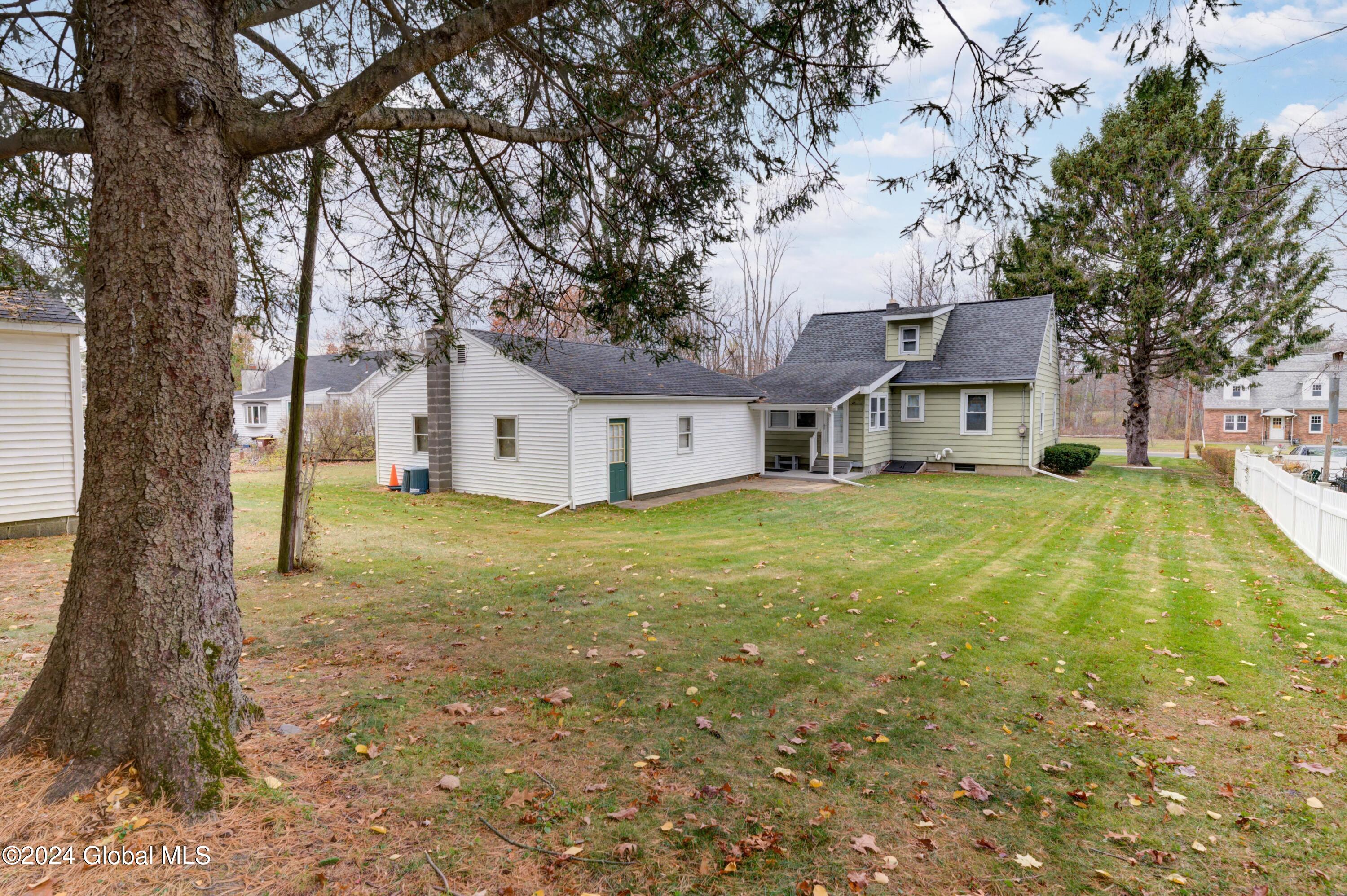 95 Lisha Kill Road Colonie, NY 12205 - Photo 37 of 40 95 Lisha Kill-32