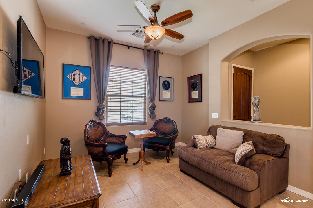 18244 West Onyx Avenue Waddell, AZ 85355 - Photo 4 of 47 04-Onyx