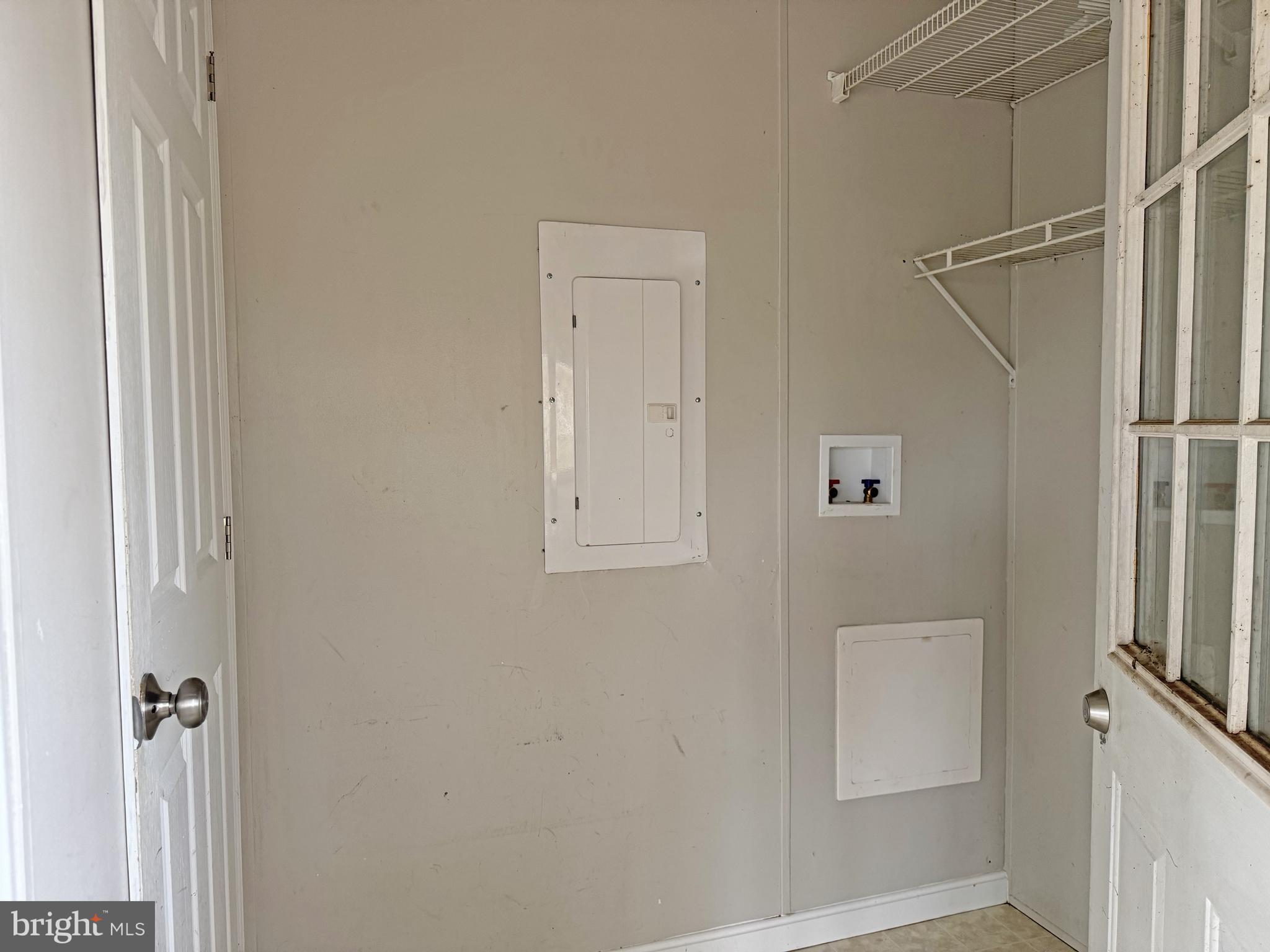 238 Silver Leaf Lane Dover, DE 19901 - Photo 14 of 20 a bathroom with a shower