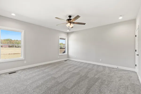 $629,900 | 155 South Ray Road, Portland, TN 37148