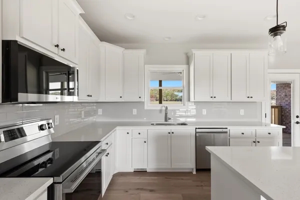 $629,900 | 155 South Ray Road, Portland, TN 37148