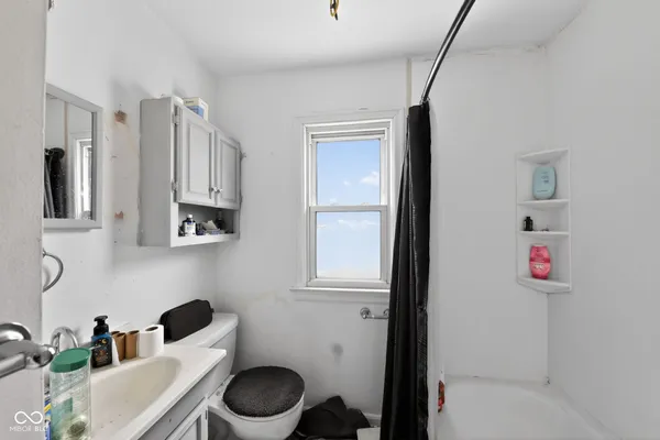 $59,900 | 2233 West 8th Street, Muncie, IN 47302