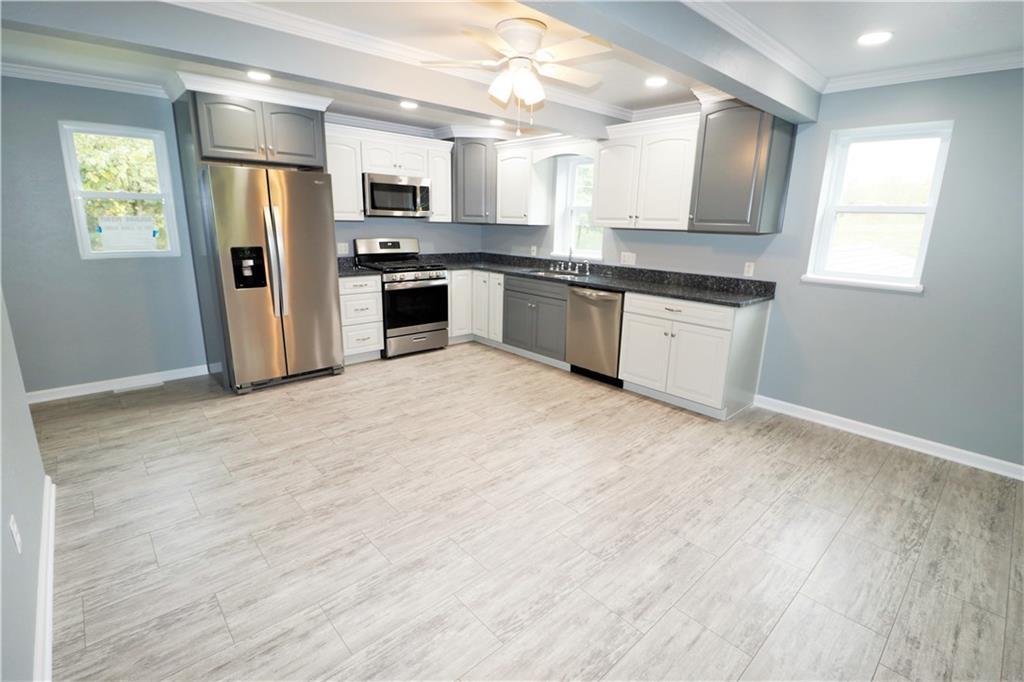 5106 Watters Road Lower Burrell, PA 15068 - Photo 4 of 24 Gallery Image 4