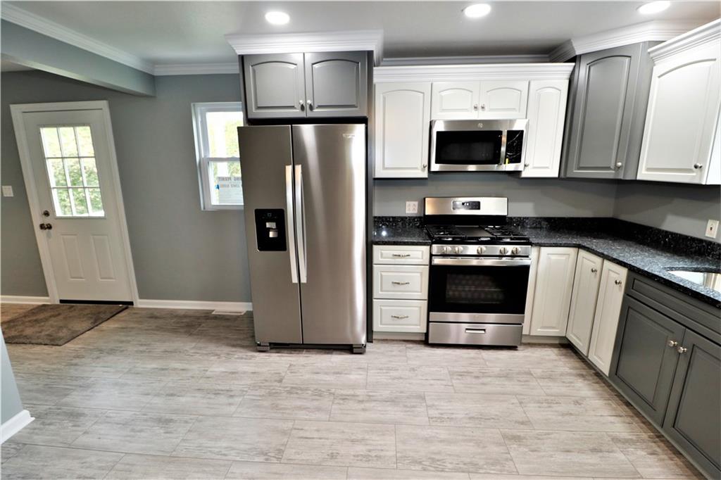 5106 Watters Road Lower Burrell, PA 15068 - Photo 5 of 24 Gallery Image 5
