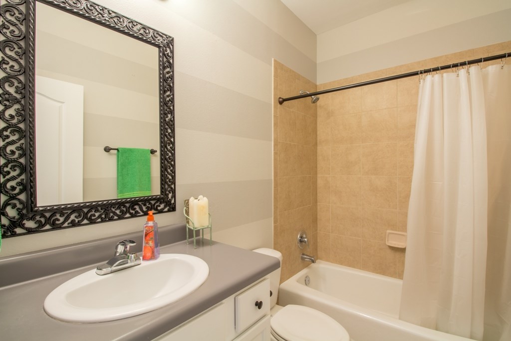 8658 Shire Ridge Loop Tallahassee, FL 32309 - Photo 16 of 25 Gallery Image 16