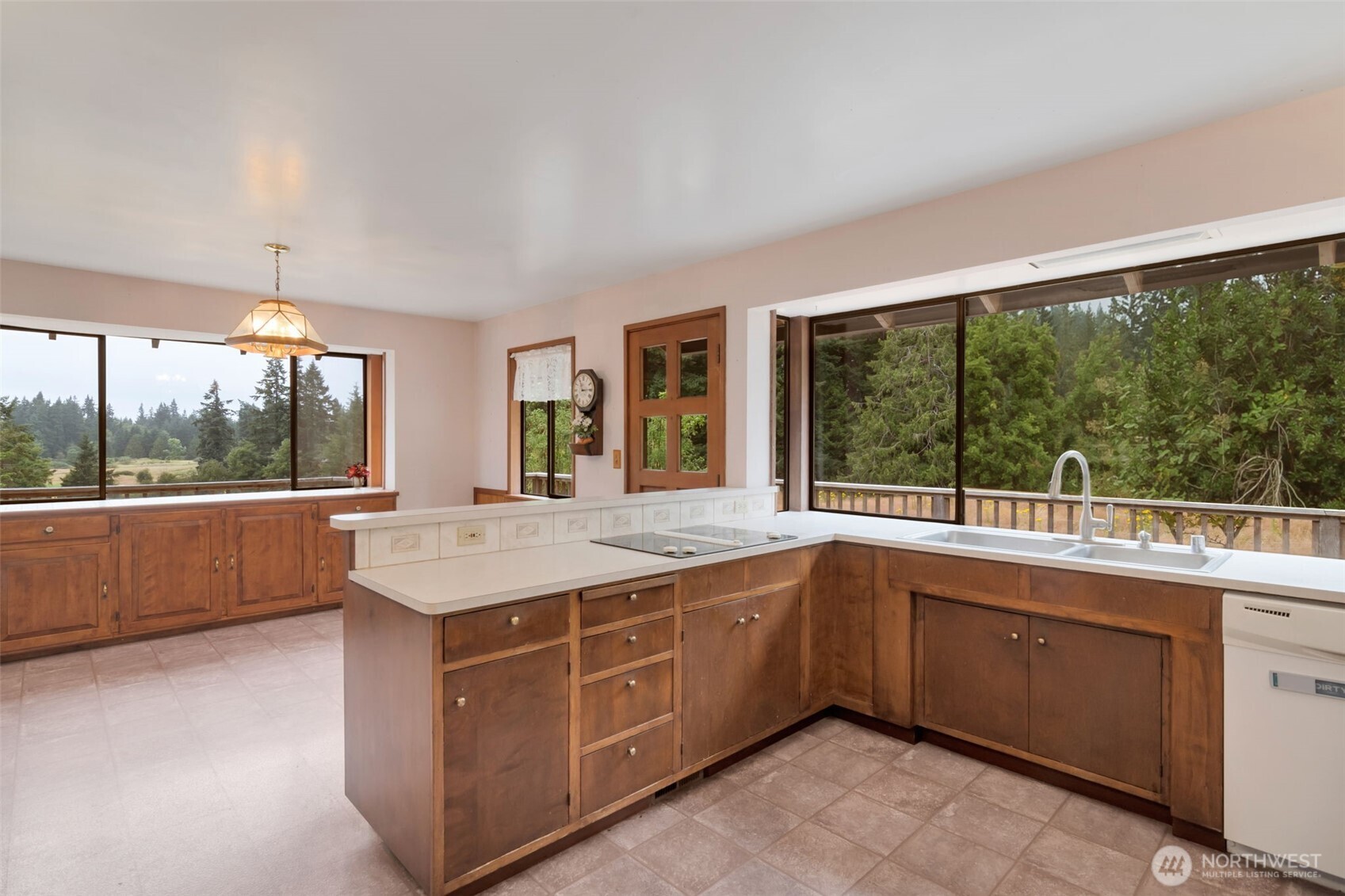 6255 Turkey Hill Road Clinton, WA 98236 - Photo 14 of 36