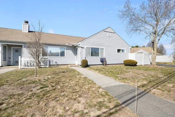 $209,000 | 54 Mitchell Drive, Unit 54, Chicopee, MA 01022