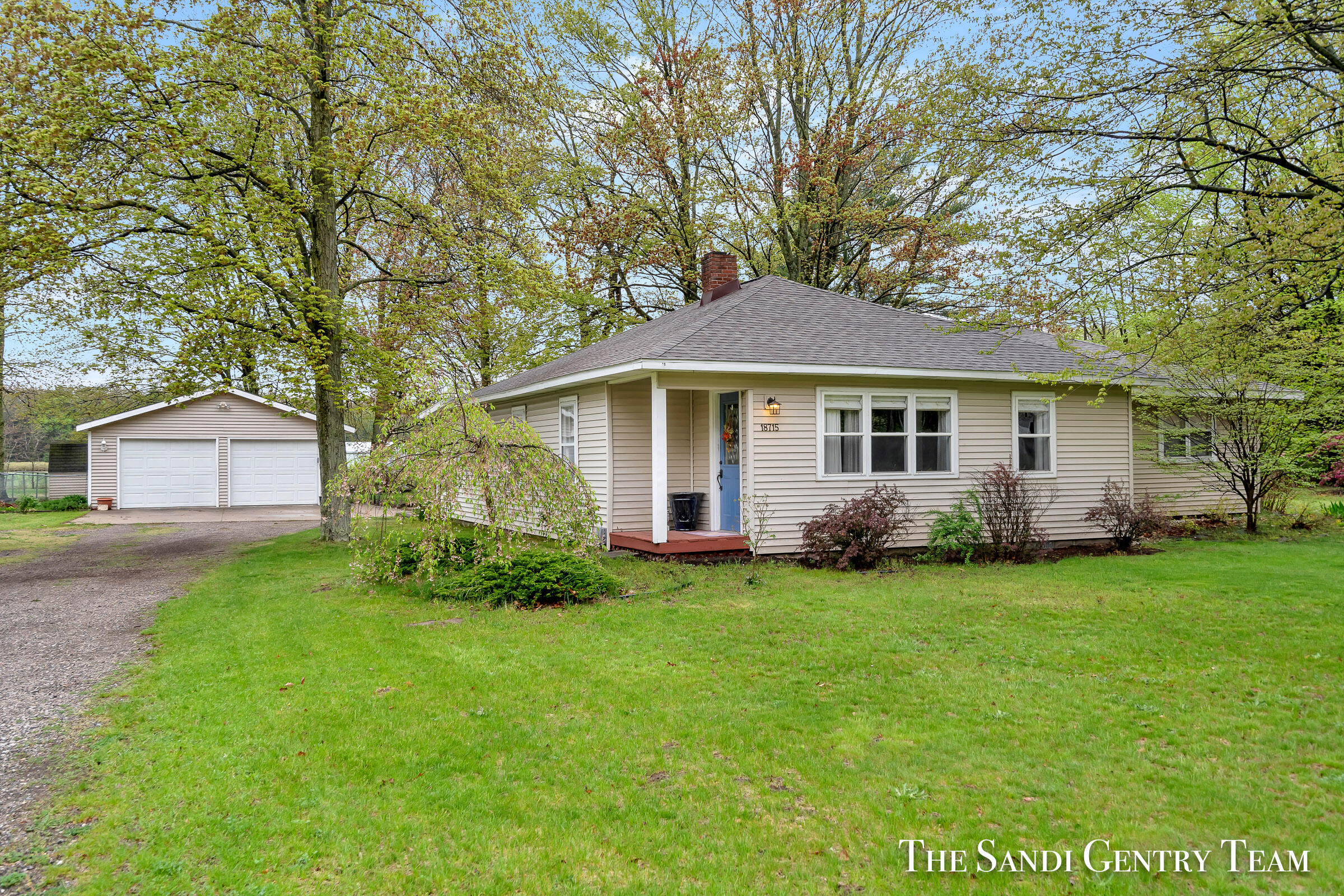 18715 West Spring Lake Road Spring Lake, MI 49456 - Photo 3 of 37 DSC01222