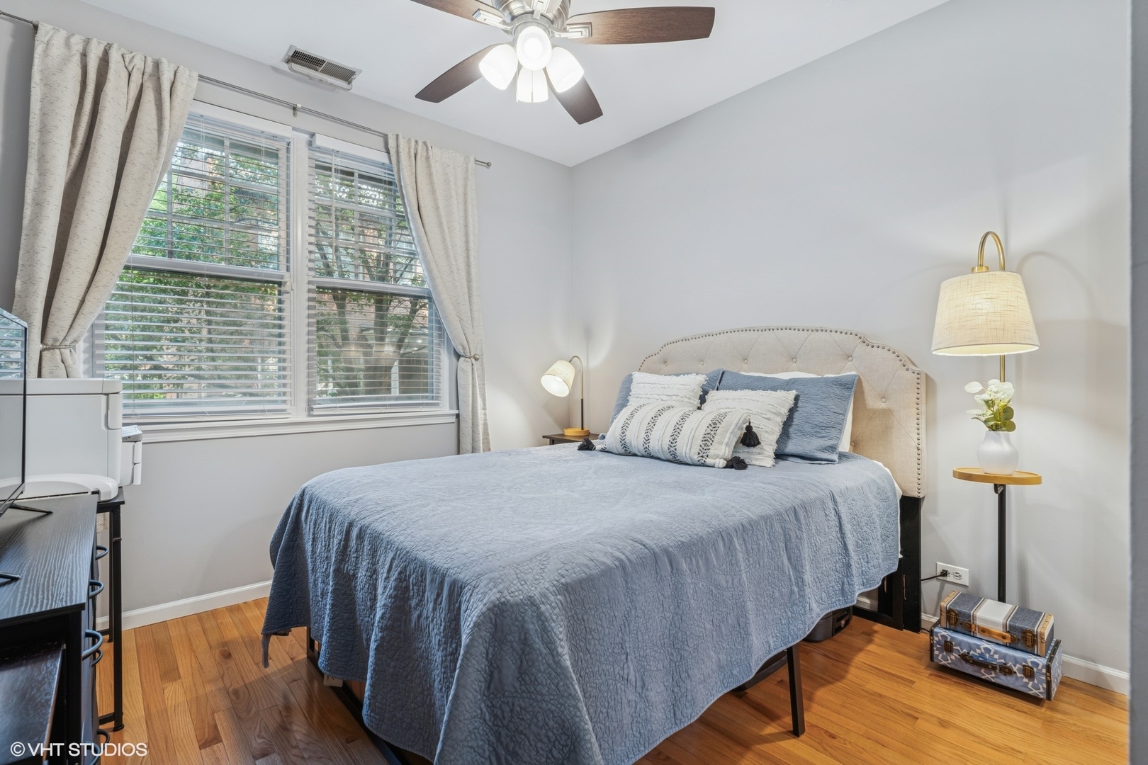 301 West Goethe Street, Unit 302 Chicago, IL 60610 - Photo 13 of 16