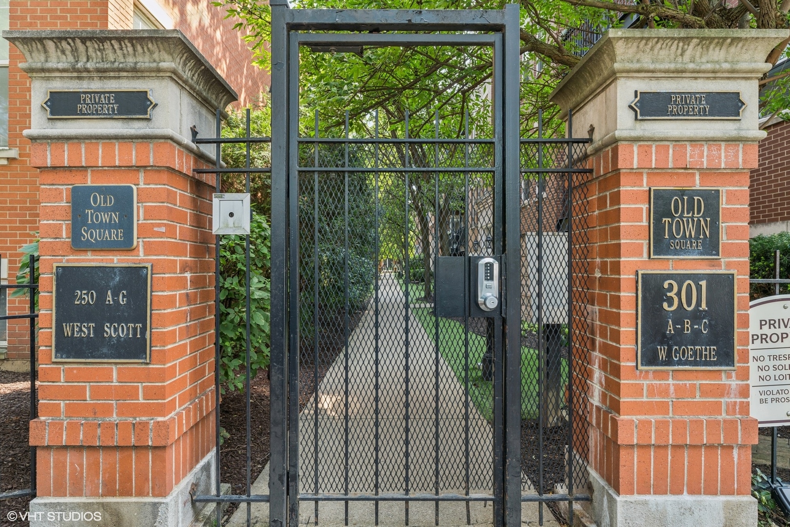 301 West Goethe Street, Unit 302 Chicago, IL 60610 - Photo 2 of 16