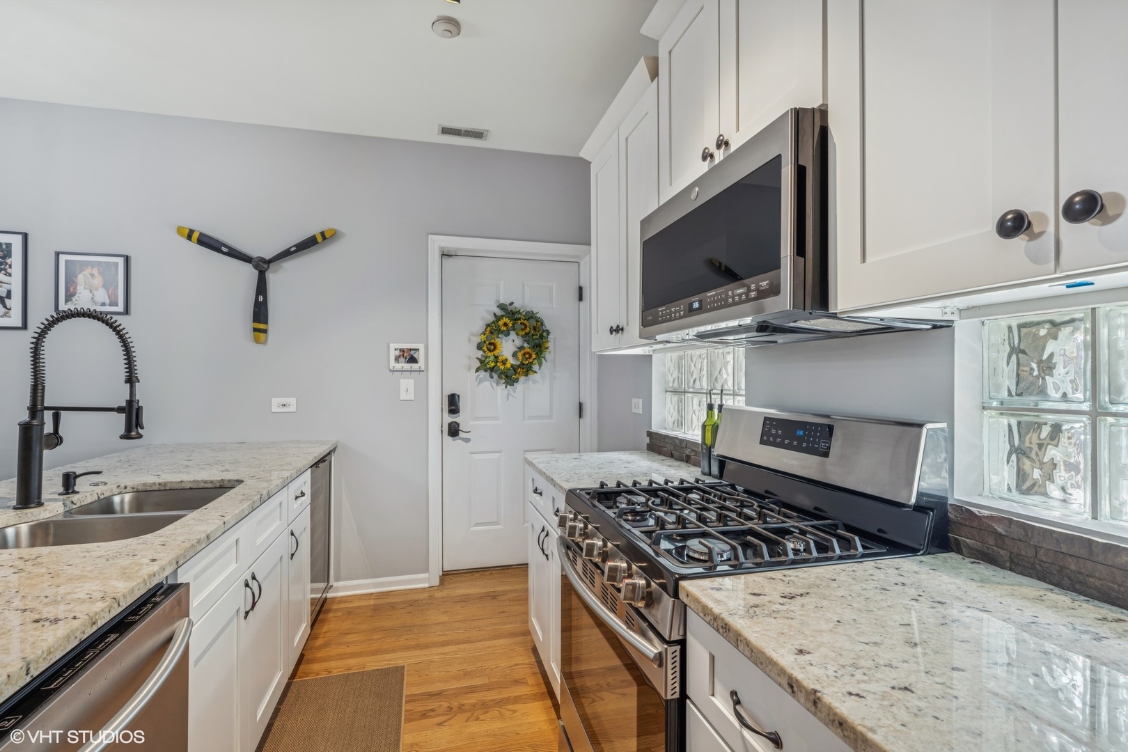 301 West Goethe Street, Unit 302 Chicago, IL 60610 - Photo 7 of 16