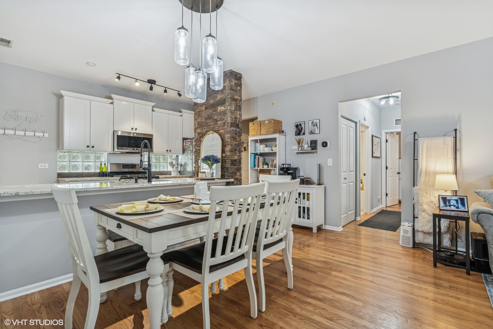 301 West Goethe Street, Unit 302 Chicago, IL 60610 - Photo 9 of 16