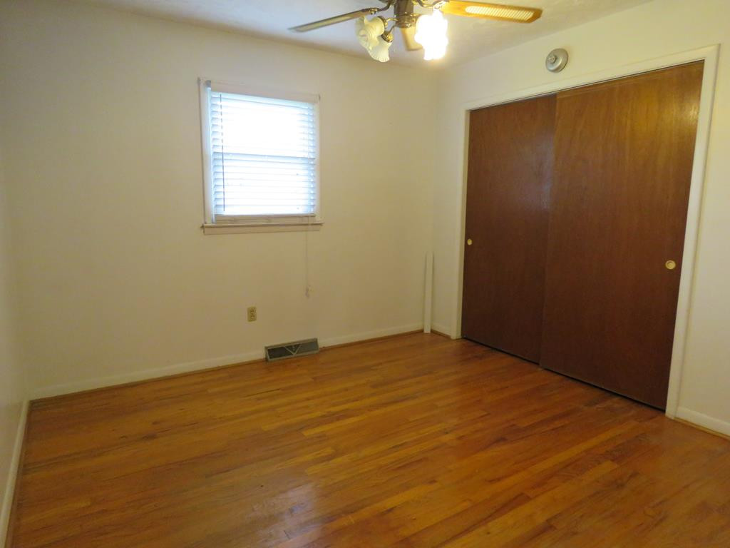 437 State Rd S-38-1249 Norway, SC 29113 - Photo 17 of 31 Bedroom