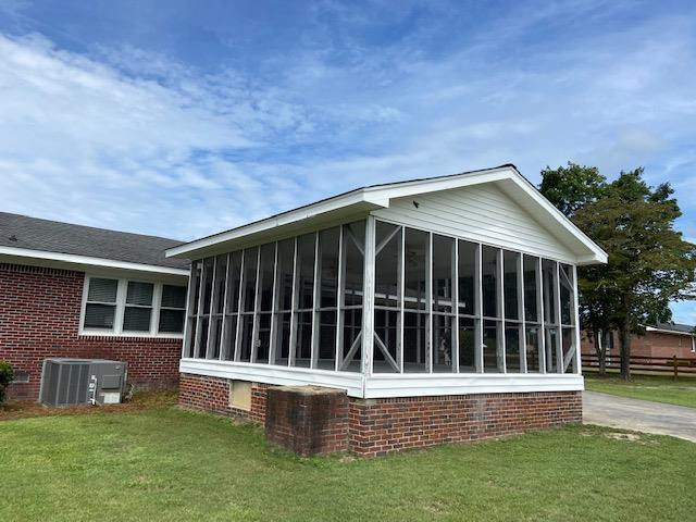 437 State Rd S-38-1249 Norway, SC 29113 - Photo 6 of 31 Screen porch