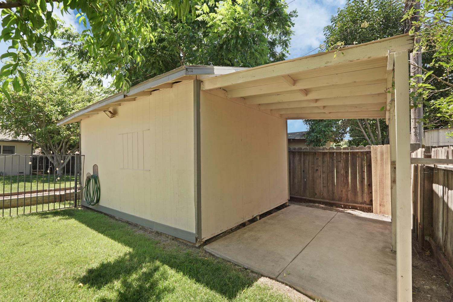 4831 Hibiscus Road Stockton, CA 95212 - Photo 33 of 38 Storage shed