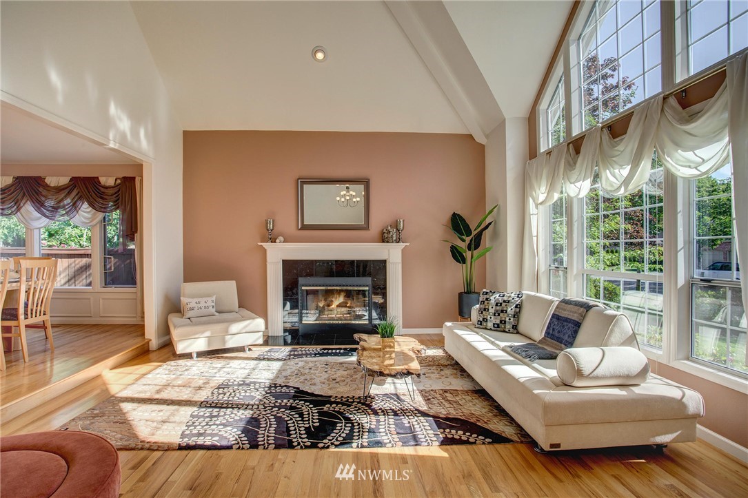 15221 92nd Place Northeast Bothell, WA 98011 - Photo 2 of 25 Gallery Image 2