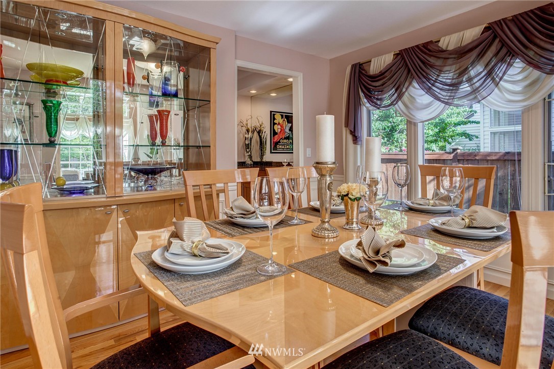 15221 92nd Place Northeast Bothell, WA 98011 - Photo 3 of 25 Gallery Image 3